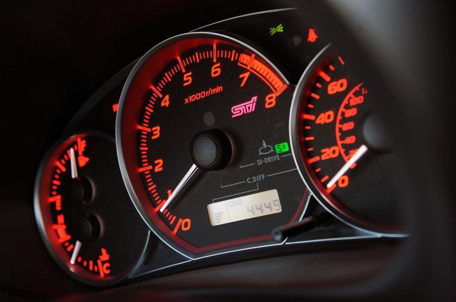 Subaru Impreza WRX STi Sedan 2011 года  (фото 29 из 81)